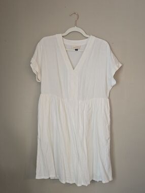 Universal Thread - Linen V-Neck Short Sleeve Dress in White